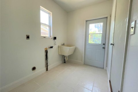 Villa ou maison à louer à Largo, Floride: 2 chambres, 89.56 m2 № 2118565 - photo 10
