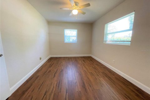 Villa ou maison à louer à Largo, Floride: 2 chambres, 89.56 m2 № 2118565 - photo 21