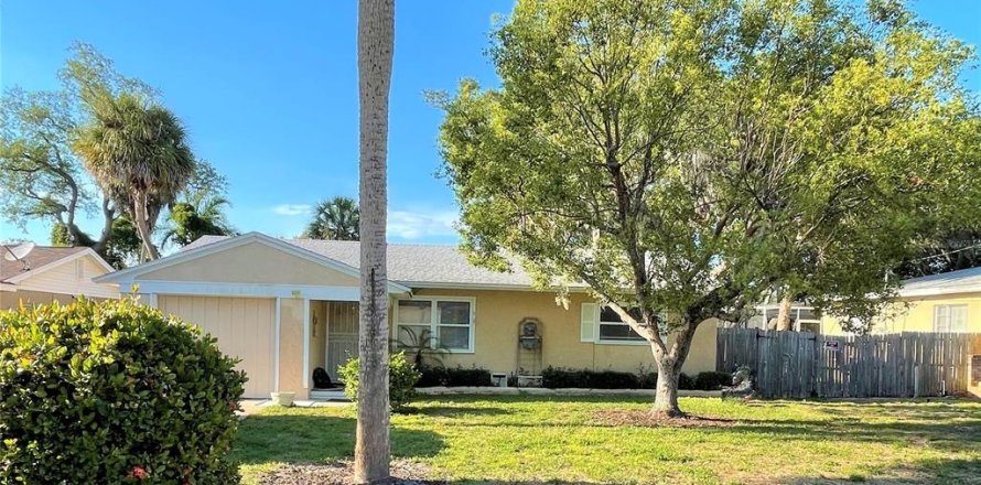 Villa ou maison à Largo, Floride 2 chambres, 89.56 m2 № 2118565