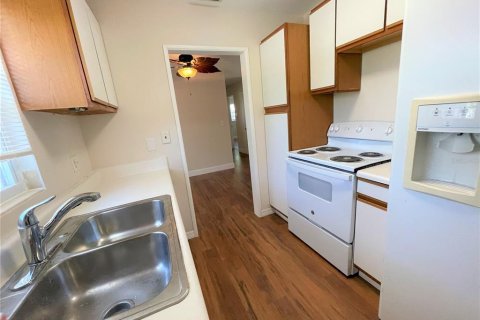 Villa ou maison à louer à Largo, Floride: 2 chambres, 89.56 m2 № 2118565 - photo 17