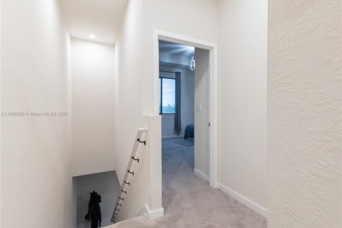 Townhouse in Homestead, Florida 3 bedrooms, 158.4 sq.m. № 1896463 - photo 19