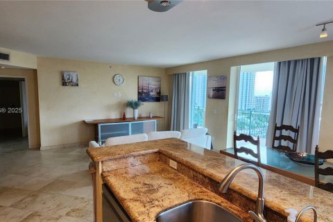 Купить кондоминиум в Санни-Айлс-Бич, Флорида 3 спальни, 134.62м2, № 2014295 - фото 4