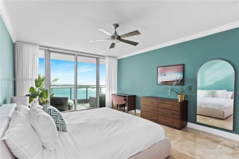Condominio en venta en Miami, Florida, 3 dormitorios, 197.88 m2 № 1992905 - foto 16