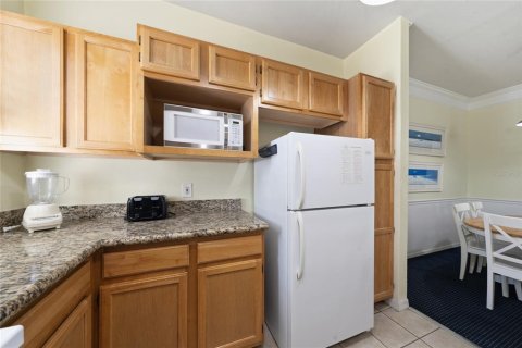 Купить кондоминиум в Киссимми, Флорида 8 комнат, 99.03м2, № 2214382 - фото 17