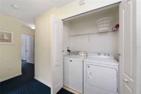 Купить кондоминиум в Киссимми, Флорида 8 комнат, 99.03м2, № 2214382 - фото 19