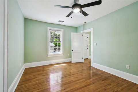 House in Dunedin, Florida 3 bedrooms, 143.63 sq.m. № 2151440 - photo 29