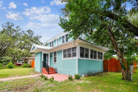 House in Dunedin, Florida 3 bedrooms, 143.63 sq.m. № 2151440 - photo 5