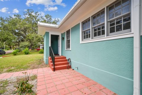 House in Dunedin, Florida 3 bedrooms, 143.63 sq.m. № 2151440 - photo 7