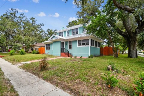 House in Dunedin, Florida 3 bedrooms, 143.63 sq.m. № 2151440 - photo 3