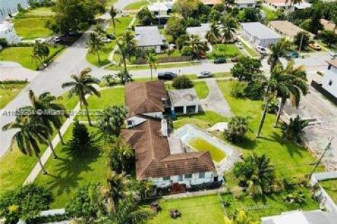 Land in Miami, Florida № 1827437 - photo 12