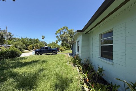 House in Clearwater, Florida 3 bedrooms, 98.01 sq.m. № 1880869 - photo 15