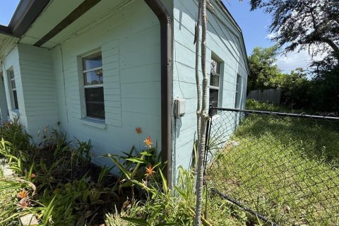 House in Clearwater, Florida 3 bedrooms, 98.01 sq.m. № 1880869 - photo 13