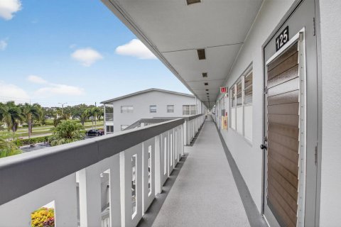 Купить кондоминиум в Бока-Ратон, Флорида 4 комнаты, 66.89м2, № 2261944 - фото 24