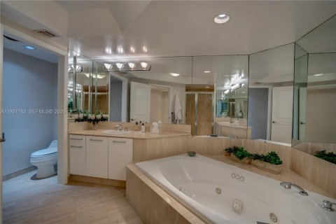 Снять в аренду квартиру в Авентура, Флорида 3 спальни, 222.04м2, № 1987919 - фото 21