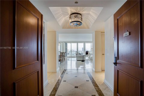 Снять в аренду квартиру в Авентура, Флорида 3 спальни, 222.04м2, № 1987919 - фото 4