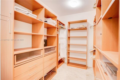 Снять в аренду квартиру в Авентура, Флорида 3 спальни, 222.04м2, № 1987919 - фото 19