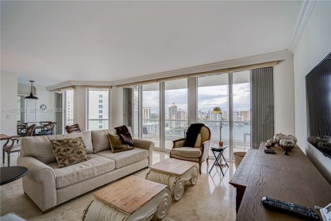 Снять в аренду квартиру в Авентура, Флорида 3 спальни, 222.04м2, № 1987919 - фото 7