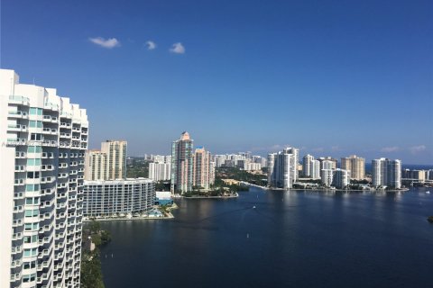 Снять в аренду квартиру в Авентура, Флорида 3 спальни, 222.04м2, № 1987919 - фото 3