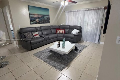 Снять в аренду кондоминиум в Мирамар, Флорида 2 спальни, 99.59м2, № 2010313 - фото 6