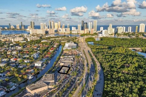 Immobilier commercial à vendre à North Miami Beach, Floride № 1975069 - photo 10