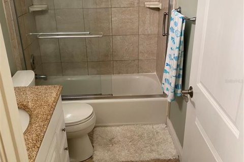 House in Sarasota, Florida 2 bedrooms, 149.2 sq.m. № 2204625 - photo 13