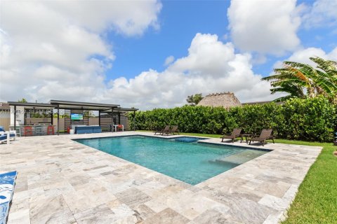 House in Miami, Florida 5 bedrooms, 245.54 sq.m. № 2058324 - photo 27