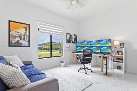 House in Miami, Florida 5 bedrooms, 245.54 sq.m. № 2058324 - photo 23