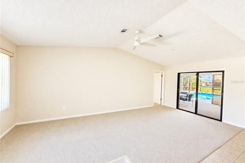 Villa ou maison à vendre à Palm Coast, Floride: 4 chambres, 183.57 m2 № 2433422 - photo 6
