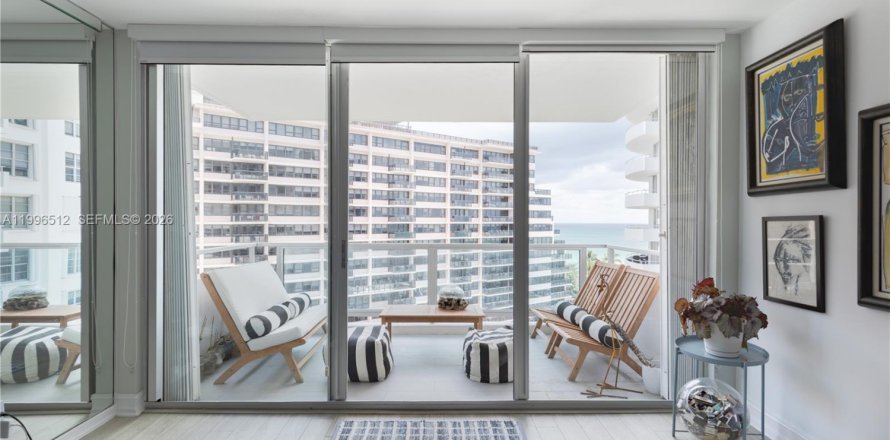 Condo in Miami Beach, Florida, 2 bedrooms  № 2058436