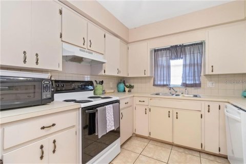 Duplex à vendre à Lakeland, Floride: 3 chambres, 113.62 m2 № 2092096 - photo 7