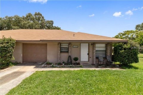 Duplex à Lakeland, Floride 3 chambres, 113.62 m2 № 2092096