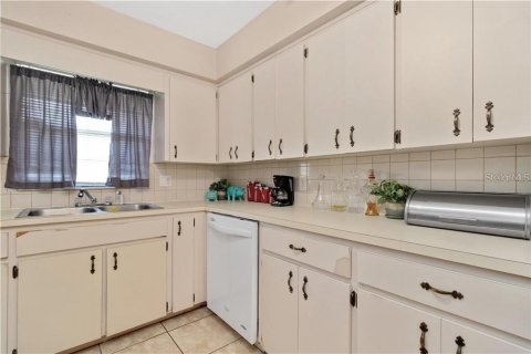 Duplex à vendre à Lakeland, Floride: 3 chambres, 113.62 m2 № 2092096 - photo 8