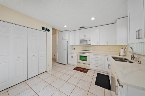 Villa ou maison à vendre à Lake Worth, Floride: 3 chambres, 129.88 m2 № 2376972 - photo 6