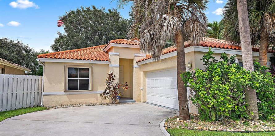 Villa ou maison à Lake Worth, Floride 3 chambres, 129.88 m2 № 2376972