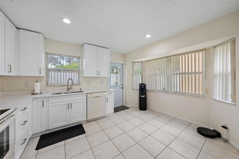 Villa ou maison à vendre à Lake Worth, Floride: 3 chambres, 129.88 m2 № 2376972 - photo 5