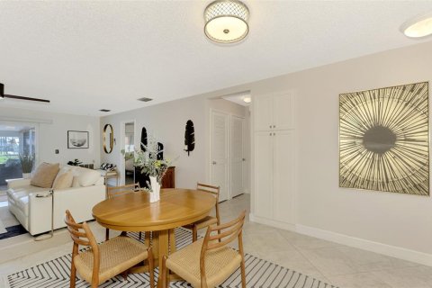 House in Englewood, Florida 2 bedrooms, 112.04 sq.m. № 1564887 - photo 11