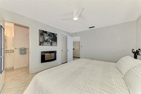 House in Englewood, Florida 2 bedrooms, 112.04 sq.m. № 1564887 - photo 20