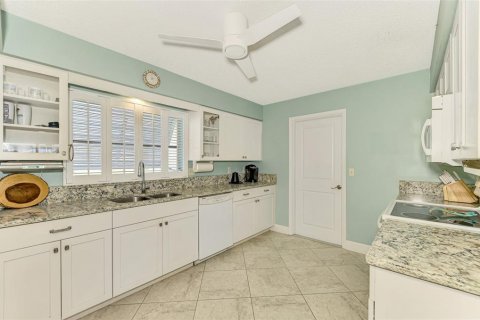 House in Englewood, Florida 2 bedrooms, 112.04 sq.m. № 1564887 - photo 8