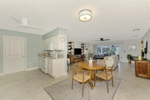 House in Englewood, Florida 2 bedrooms, 112.04 sq.m. № 1564887 - photo 3