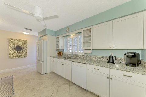 House in Englewood, Florida 2 bedrooms, 112.04 sq.m. № 1564887 - photo 9