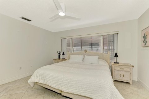 House in Englewood, Florida 2 bedrooms, 112.04 sq.m. № 1564887 - photo 19