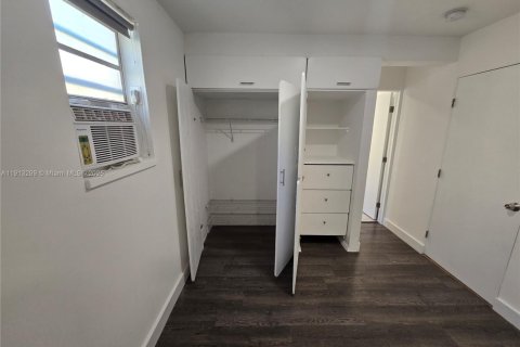 Copropriété à louer à Miami, Floride: 2 chambres, 1148.64 m2 № 1969412 - photo 14