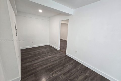 Copropriété à louer à Miami, Floride: 2 chambres, 1148.64 m2 № 1969412 - photo 28