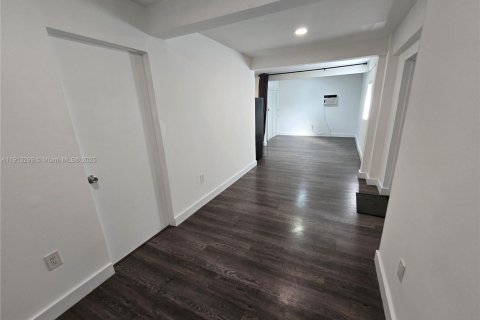 Copropriété à louer à Miami, Floride: 2 chambres, 1148.64 m2 № 1969412 - photo 29