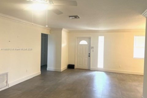 Снять в аренду виллу или дом в Пемброк-Пайнс, Флорида 3 спальни, 126.72м2, № 1950788 - фото 5