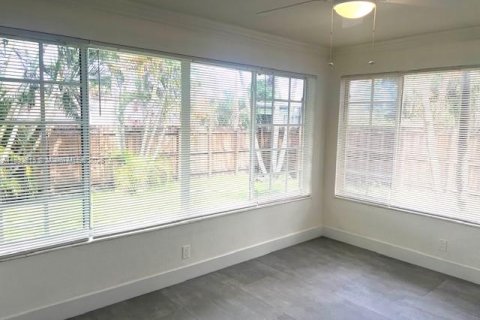 Снять в аренду виллу или дом в Пемброк-Пайнс, Флорида 3 спальни, 126.72м2, № 1950788 - фото 23