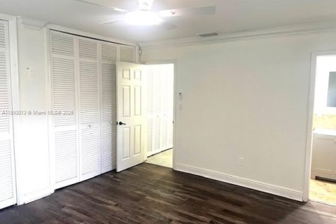 Снять в аренду виллу или дом в Пемброк-Пайнс, Флорида 3 спальни, 126.72м2, № 1950788 - фото 20