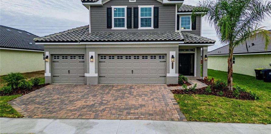 House in Auburndale, Florida 4 bedrooms, 223.43 sq.m. № 1527164