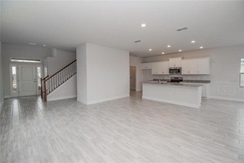 House in Auburndale, Florida 4 bedrooms, 223.43 sq.m. № 1527164 - photo 7