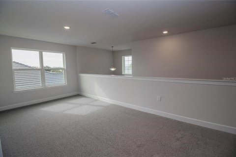 House in Auburndale, Florida 4 bedrooms, 223.43 sq.m. № 1527164 - photo 15